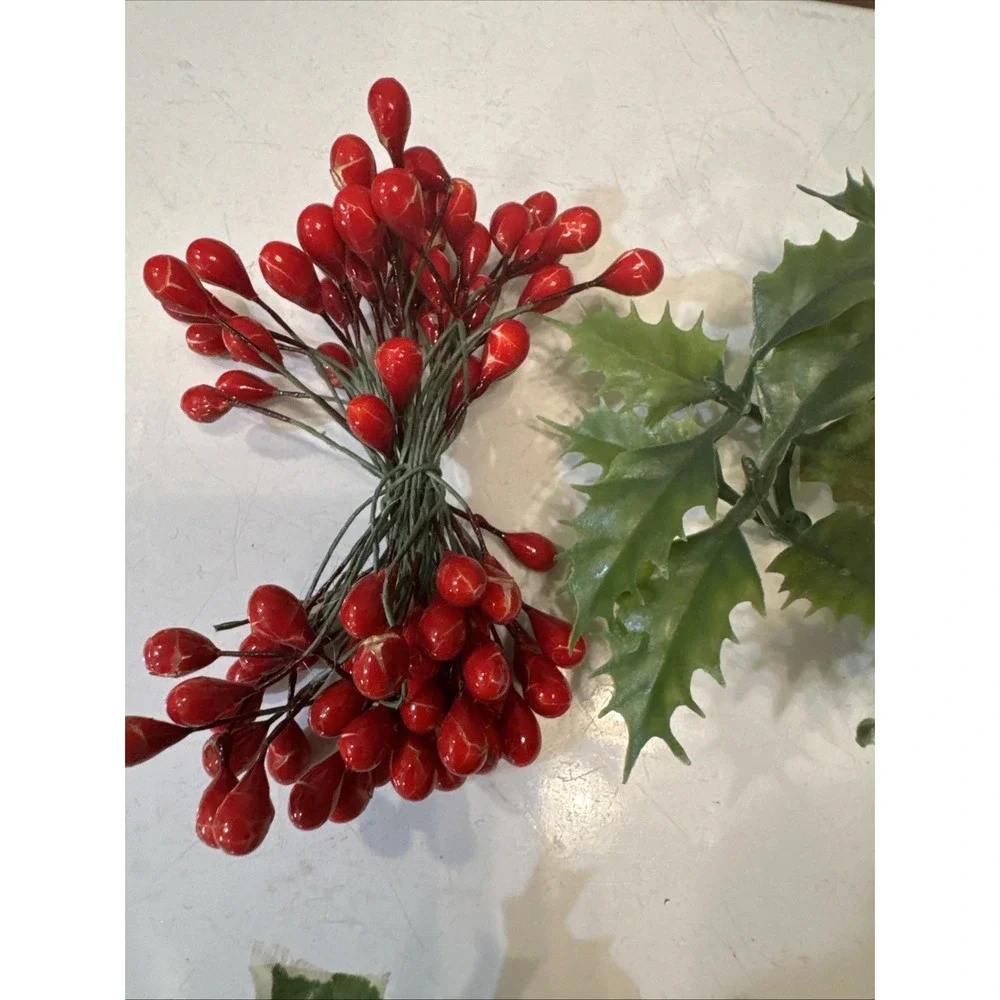 Lot 6 Vintage wreath Ring Christmas Silk & Plastic Greenery‎ Holly Berries